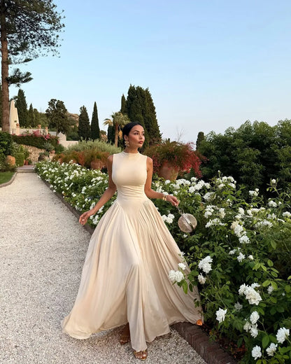 Slim Solid Color Big Hem Long Sleeveless Pleated Evening Dress