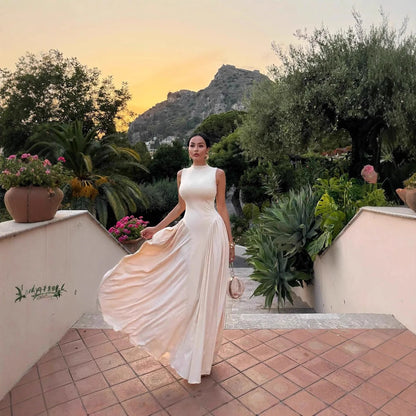 Slim Solid Color Big Hem Long Sleeveless Pleated Evening Dress